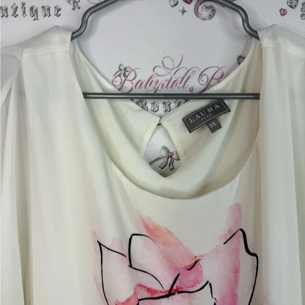Laura top blouse flower design Elegant Floral Blouse with Artistic Design